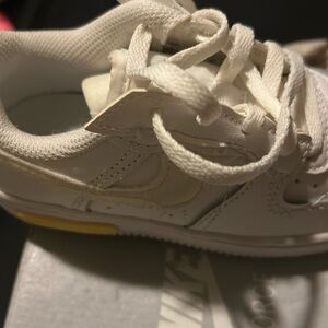 Kids Nikes force white yellow Nike